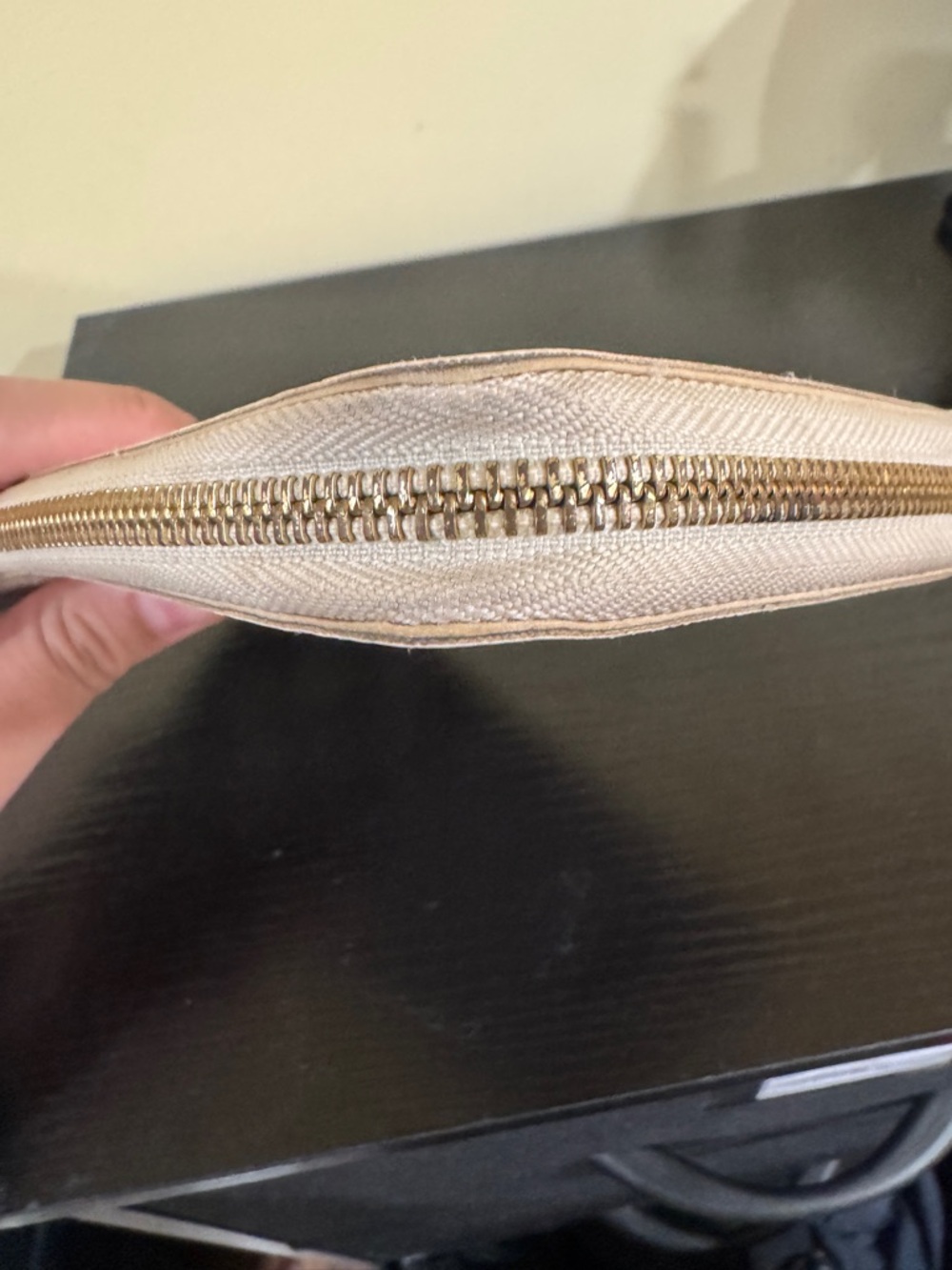 Louis Vuitton Zip Around Wallet - Picture 8 of 16